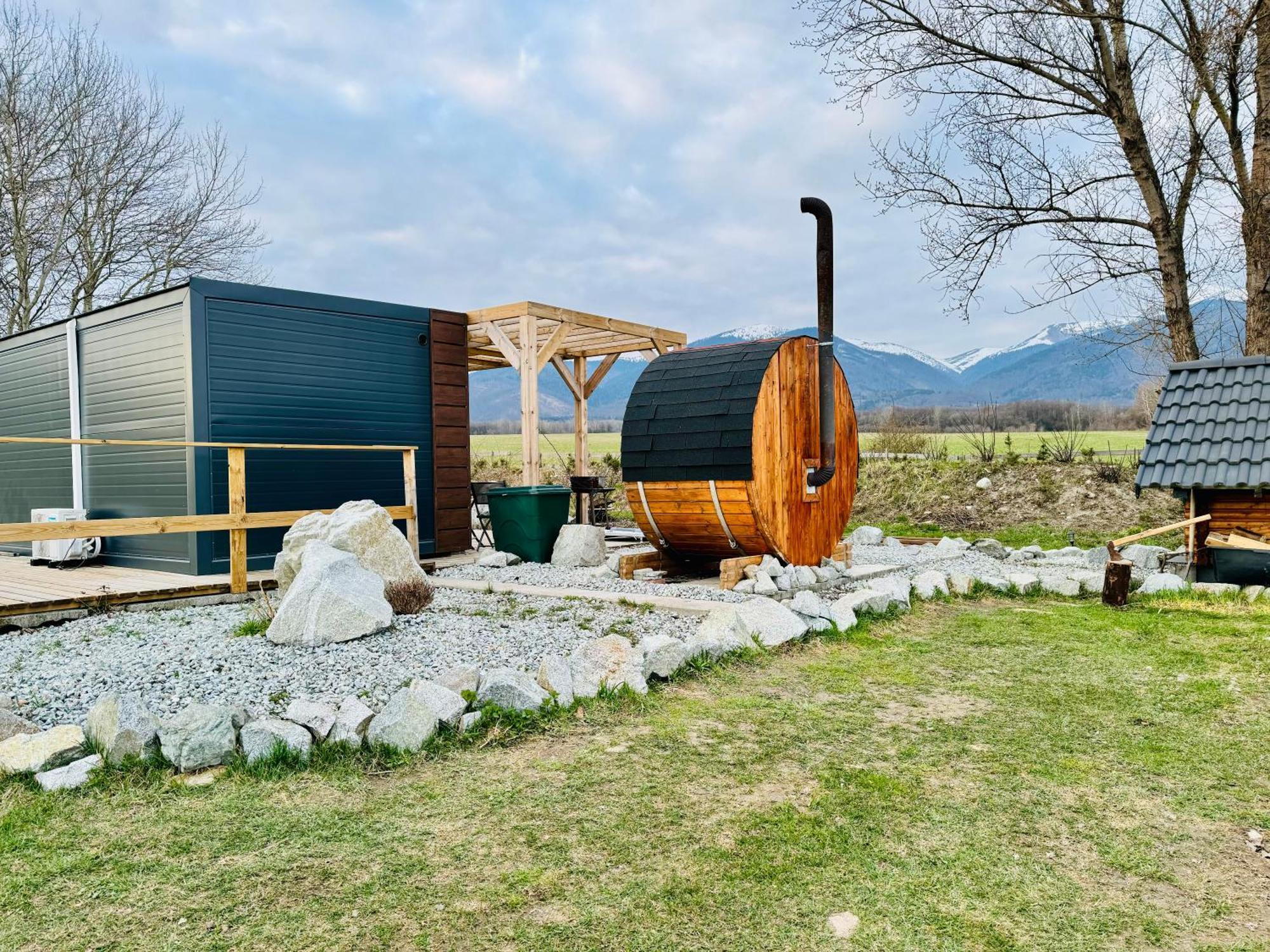 Апартаменты Tiny House With Mountain Views Turany Экстерьер фото